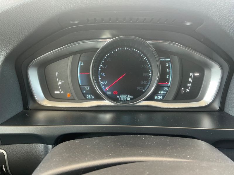 Volvo V60 1.6 D Kinetic 2014 – снимка 18