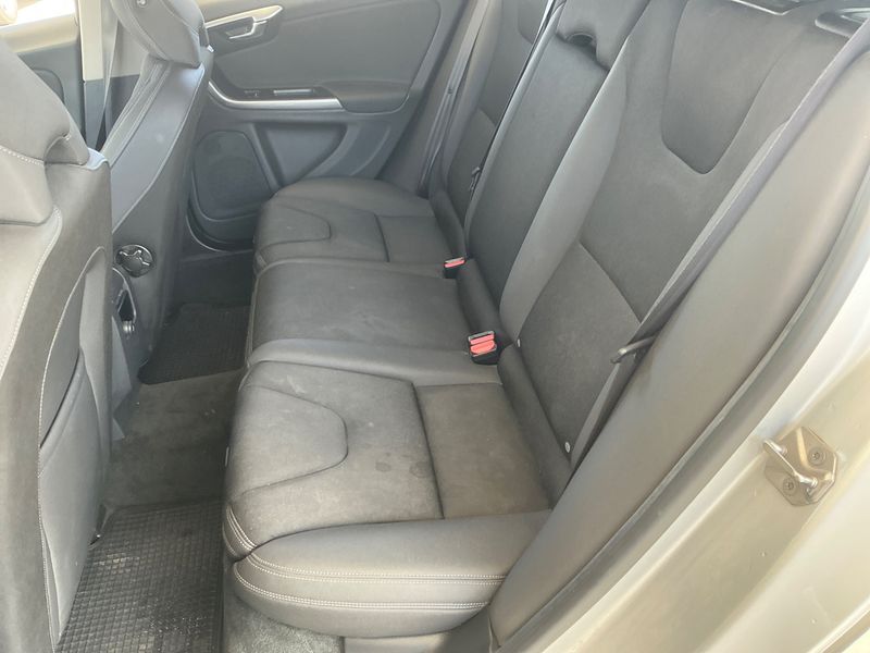 Volvo V60 1.6 D Kinetic 2014 – снимка 27