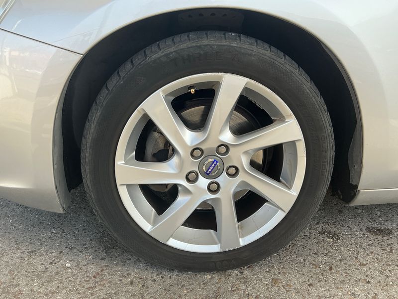 Volvo V60 1.6 D Kinetic 2014 – снимка 3