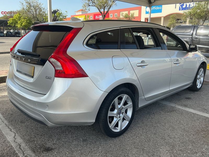 Volvo V60 1.6 D Kinetic 2014 – снимка 8