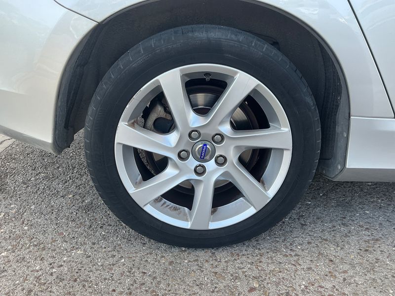 Volvo V60 1.6 D Kinetic 2014 – снимка 9
