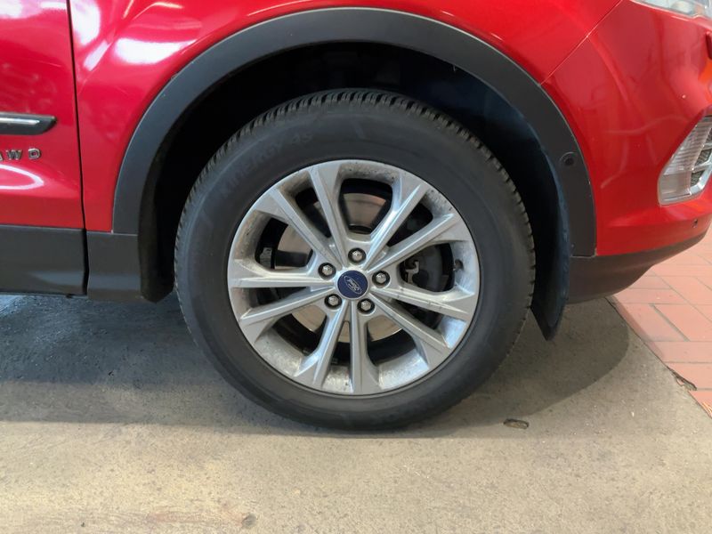 Ford Kuga 2.0 TDCi Titanium 2017 – снимка 11