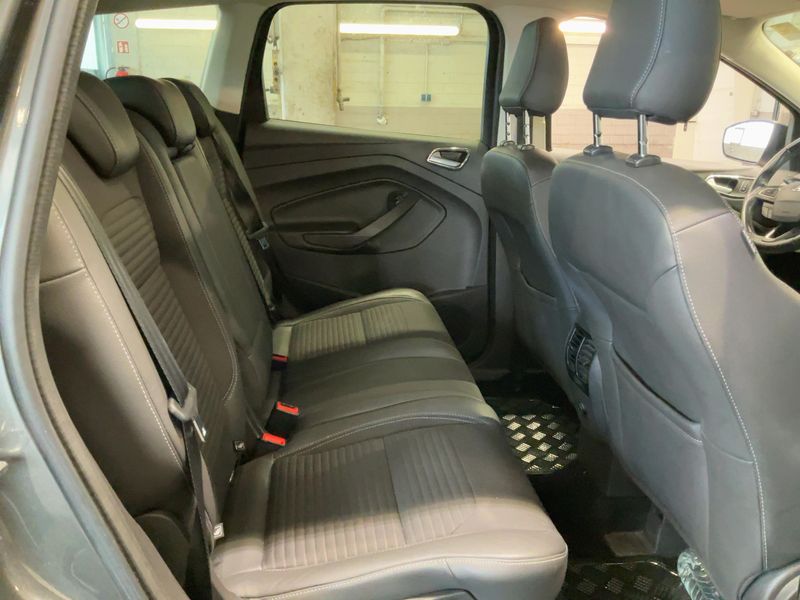 Ford Kuga 2.0 TDCi Titanium 2017 – снимка 19