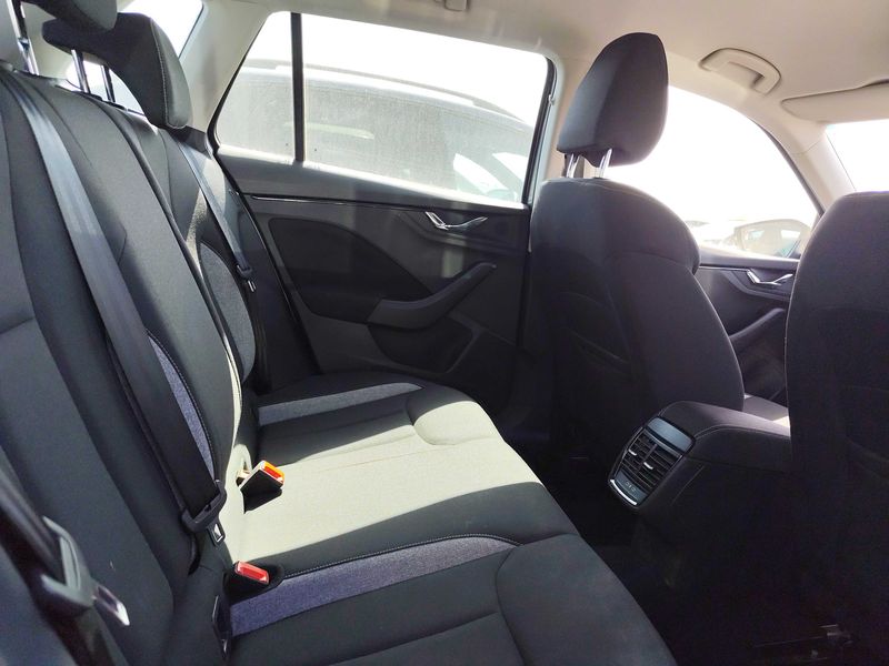 Skoda Kamiq 1.0 TSI Selection 2025 – снимка 13