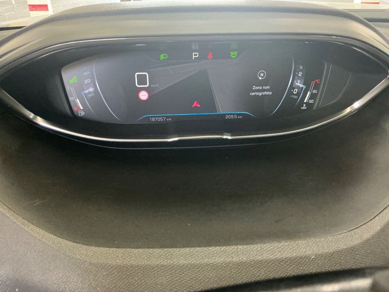 Peugeot 3008 1.5 Blue-HDi GT Line 2018 – снимка 18
