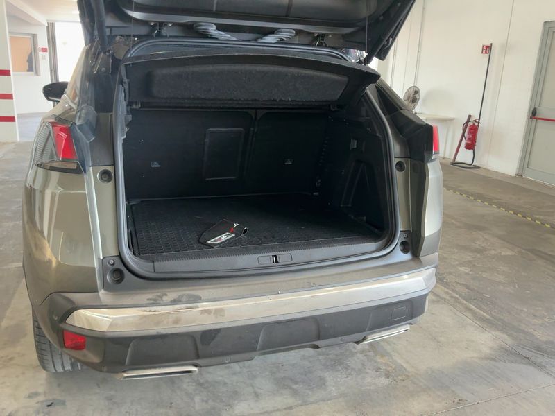 Peugeot 3008 1.5 Blue-HDi GT Line 2018 – снимка 15