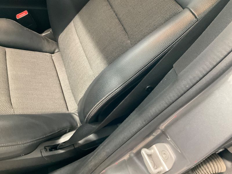 Mercedes-Benz E-Klasse E 250 CDI BlueEfficiency Avantgarde 2011 – снимка 22