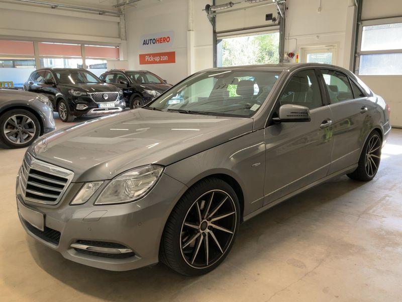 Mercedes-Benz E-Klasse E 250 CDI BlueEfficiency Avantgarde 2011 – снимка 2