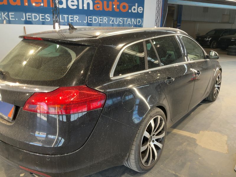 Opel Insignia Sports Tourer 2.0 Turbo Sport 4x4 2011 – снимка 8