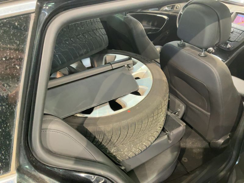 Opel Insignia Sports Tourer 2.0 Turbo Sport 4x4 2011 – снимка 20