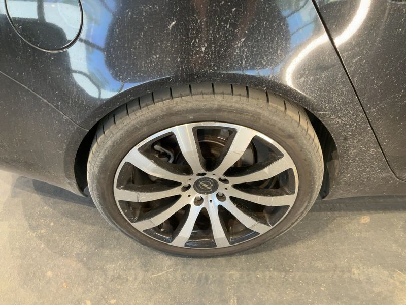 Opel Insignia Sports Tourer 2.0 Turbo Sport 4x4 2011 – снимка 9