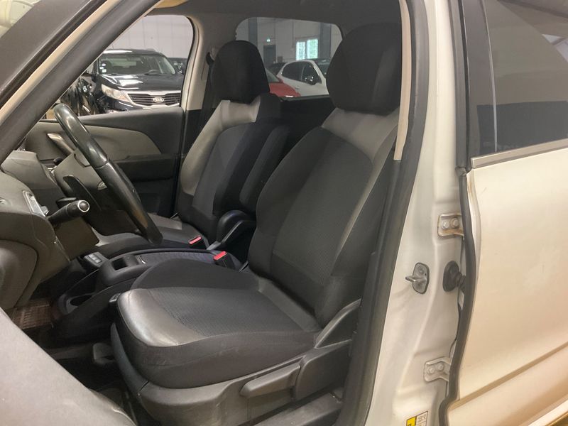 Citroen C4 Picasso 1.6 e-HDi Exclusive 2014 – снимка на щета 44