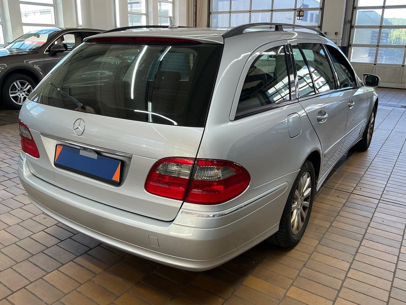 Mercedes-Benz E-Klasse E 220 CDI T Elegance 2007 – снимка 2