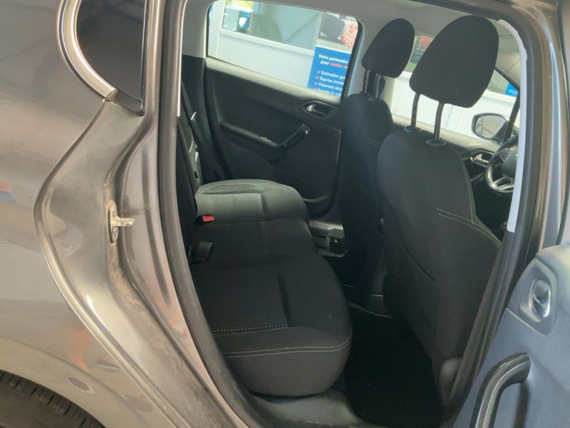 Peugeot 208 1.2 e-THP Allure Business 2018 – снимка 19