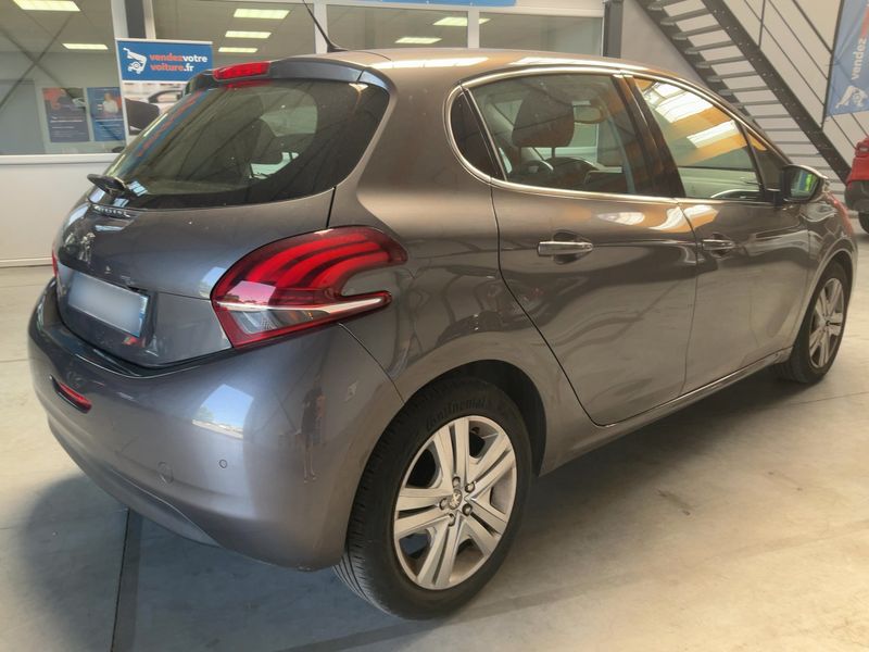 Peugeot 208 1.2 e-THP Allure Business 2018 – снимка 8