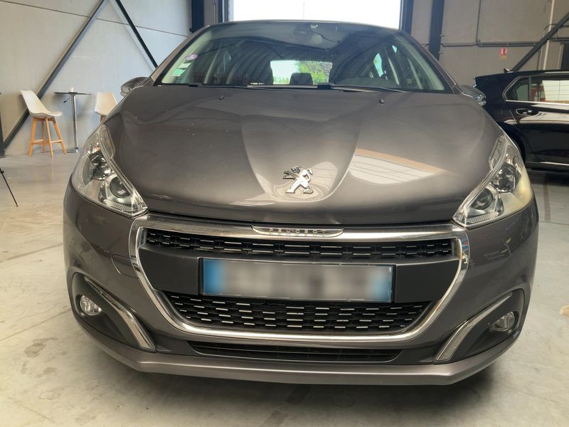 Peugeot 208 1.2 e-THP Allure Business 2018 – снимка 14