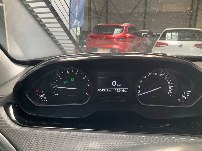 Peugeot 208 1.2 e-THP Allure Business 2018 – снимка 18