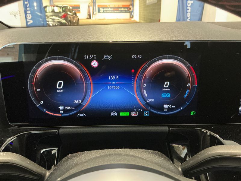Mercedes-Benz GLA-Klasse GLA 250e AMG Line 2022 – снимка 18