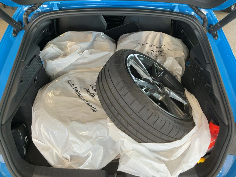Audi S3 Sportback 2.0 TFSI quattro 2023 – снимка 16