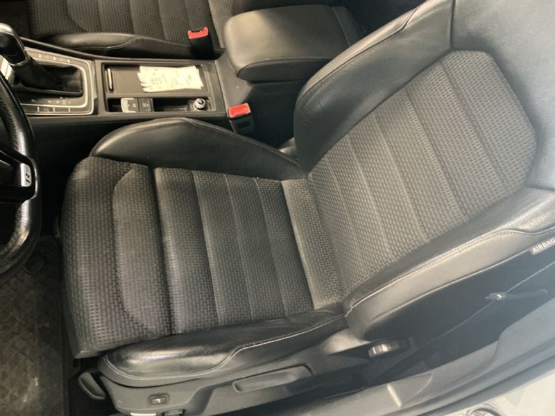 Volkswagen Golf VII 1.6 TDI Carat BlueMotion Tech 2014 – снимка на щета 28