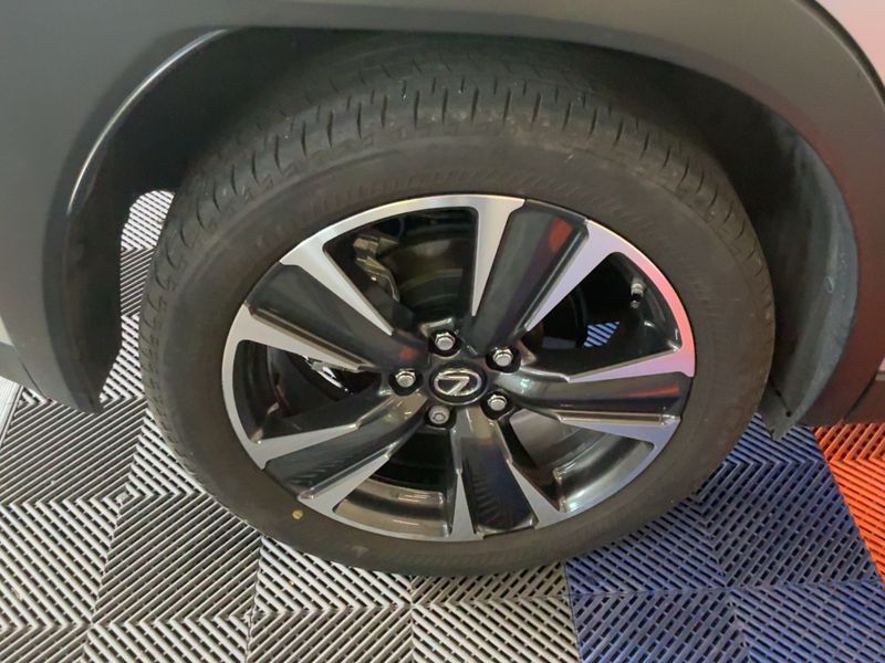 Lexus UX-Serie UX 250h E-Four Premium 2020 – снимка 9