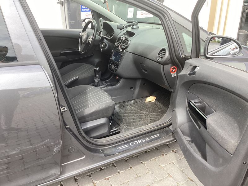 Opel Corsa 1.2 Edition "111 Jahre" 2010 – снимка 3
