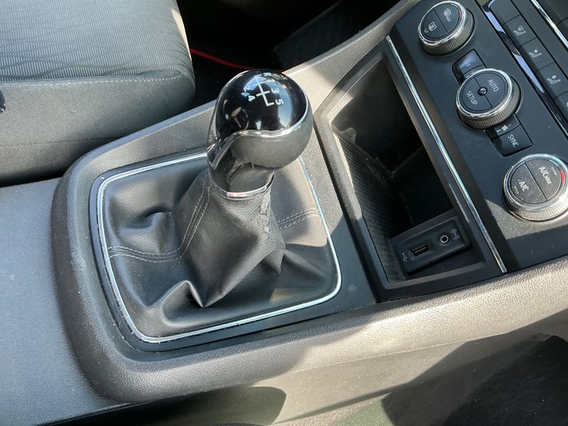 Seat Leon 1.6 TDI Style 2016 – снимка 32