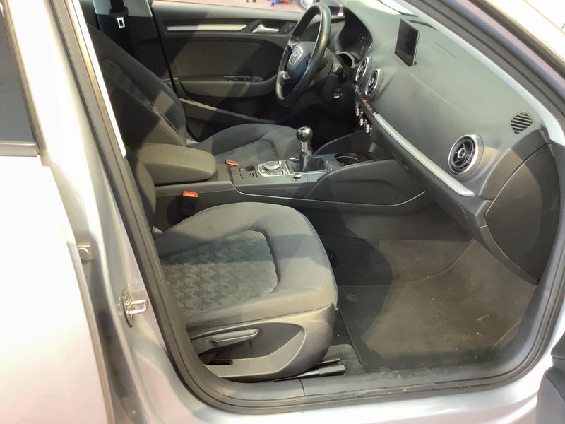 Audi A3 Sportback 1.4 TFSI ACT ultra Attraction 2014 – снимка 17