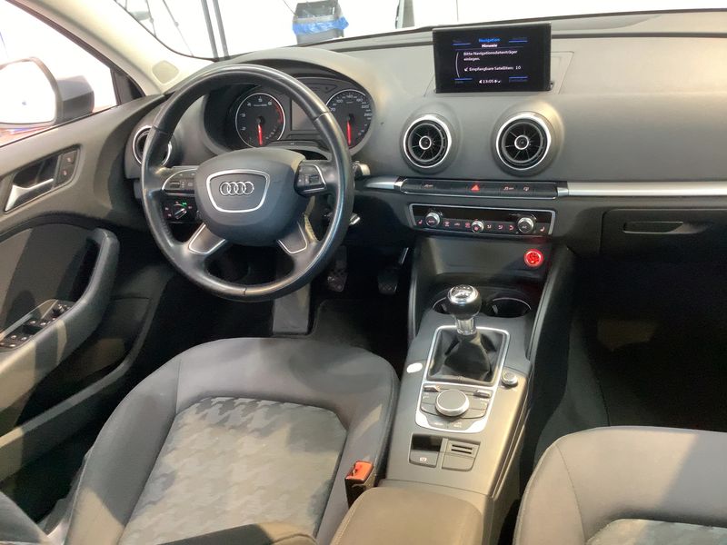 Audi A3 Sportback 1.4 TFSI ACT ultra Attraction 2014 – снимка 18