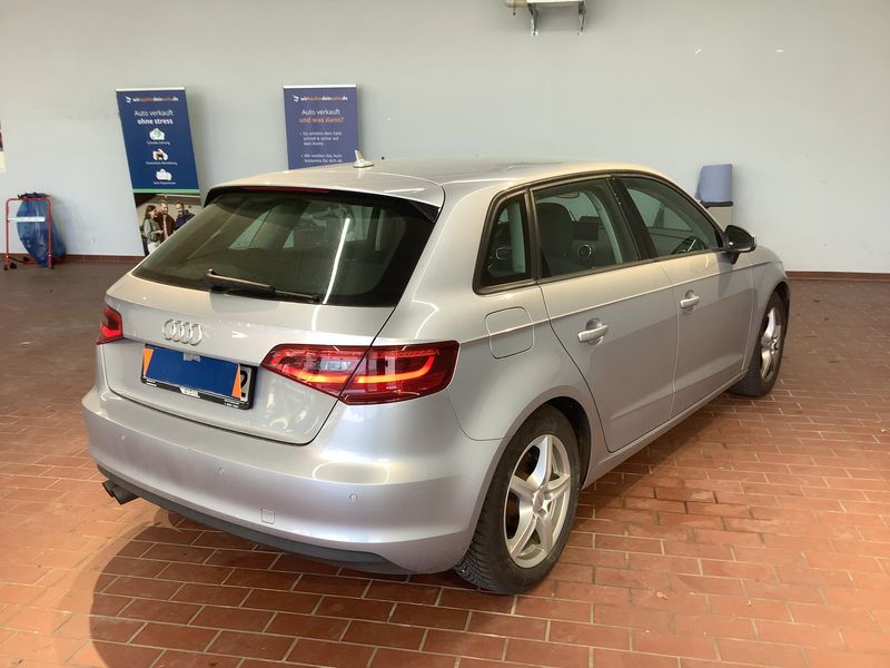 Audi A3 Sportback 1.4 TFSI ACT ultra Attraction 2014 – снимка 8