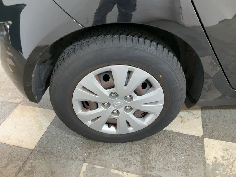 Hyundai ix20 1.4 Classic 2013 – снимка 9