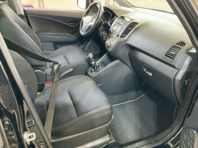 Hyundai ix20 1.4 Classic 2013 – снимка 16
