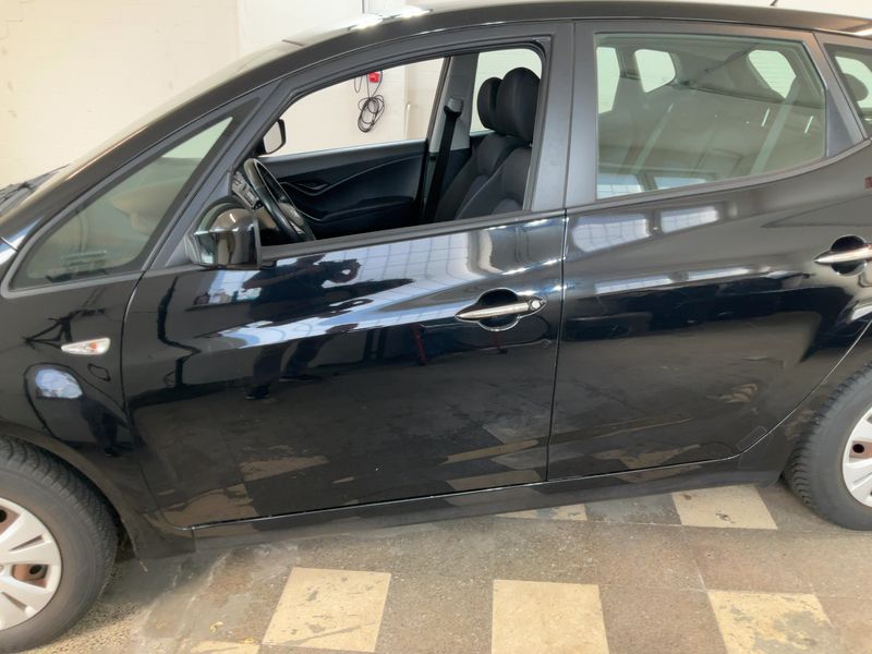 Hyundai ix20 1.4 Classic 2013 – снимка 4