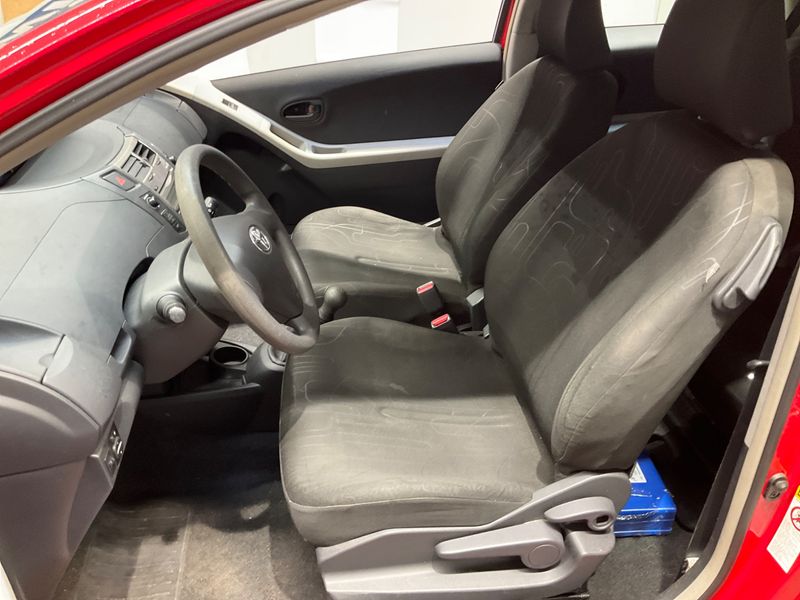 Toyota Yaris 1.0 VVT-i 2009 – снимка 3