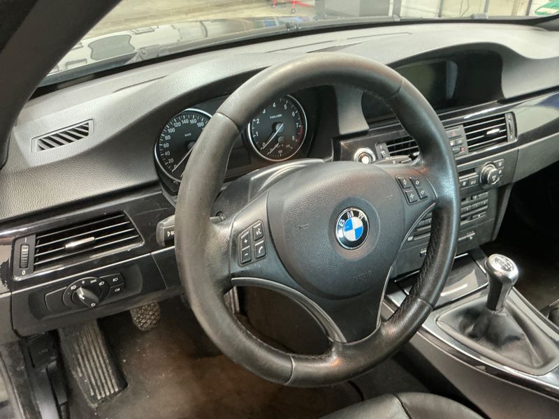 BMW 3er 325i 2007 – снимка 24