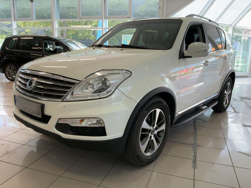 Ssangyong Rexton 2.2 TD Sapphire 4x4 2016 – снимка 2