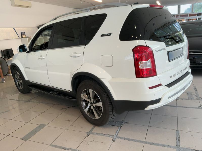 Ssangyong Rexton 2.2 TD Sapphire 4x4 2016 – снимка 3