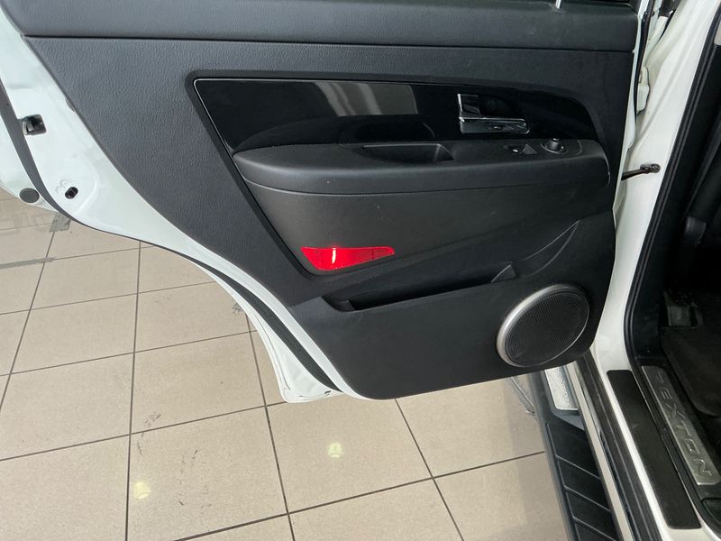 Ssangyong Rexton 2.2 TD Sapphire 4x4 2016 – снимка на щета