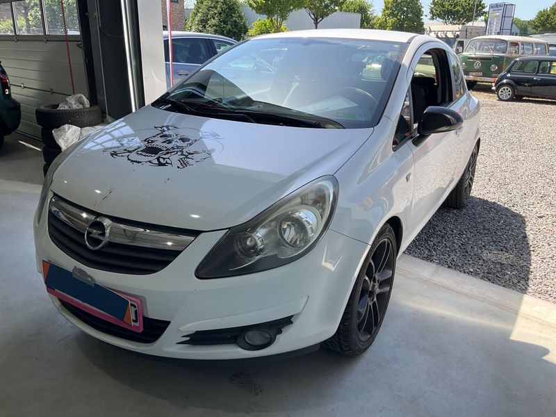 Opel Corsa 1.4 Color Wave 2011 – снимка 1
