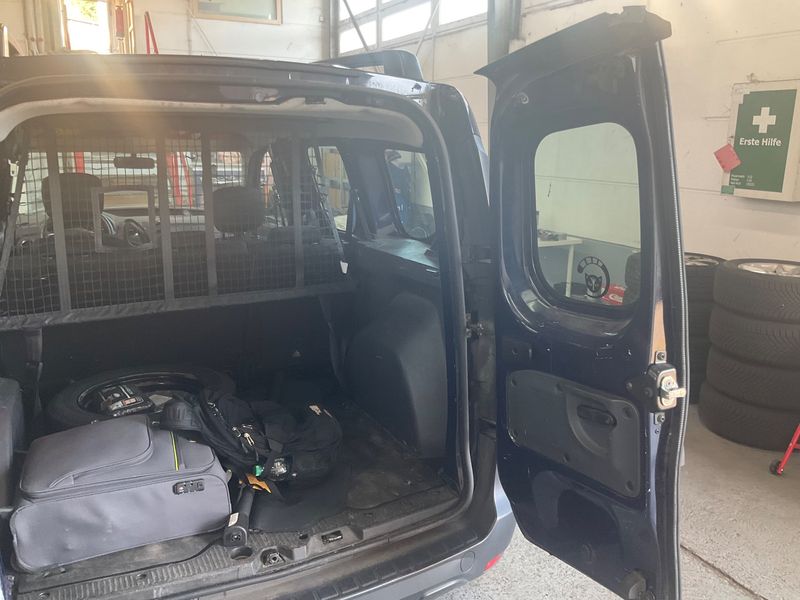 Dacia Dokker 1.6 SCe LPG Essential 2019 – снимка 35