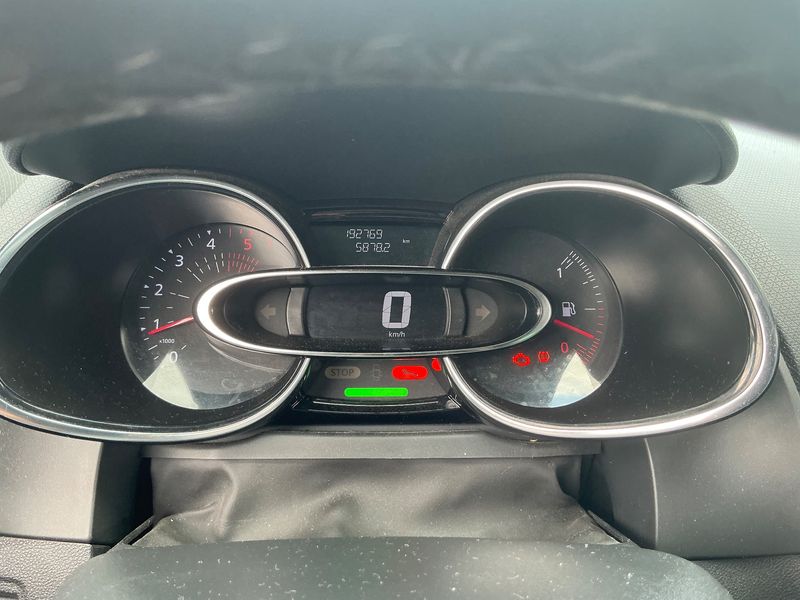 Renault Clio 1.5 dCi Energy Intens 2017 – снимка 18