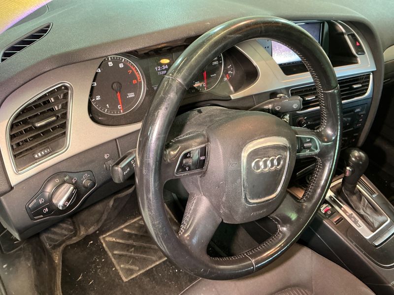 Audi A4 1.8 TFSI 2012 – снимка 25