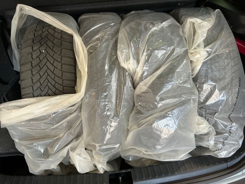 Skoda Karoq 1.5 TSI ACT SportLine 2020 – снимка 15