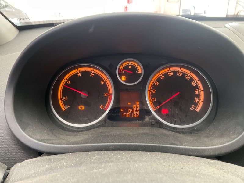 Opel Corsa 1.3 CDTI Edition 2011 – снимка 4