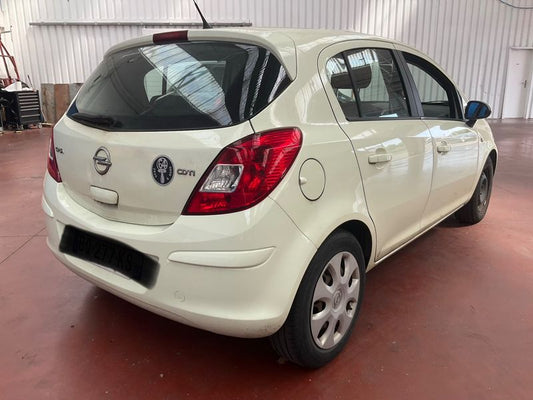Opel Corsa 1.3 CDTI Edition 2011 – снимка 2