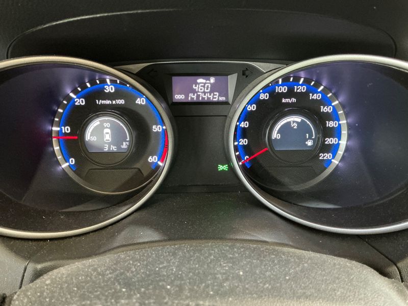 Hyundai ix35 1.7 CRDi Comfort 2WD 2012 – снимка 13