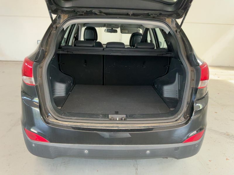 Hyundai ix35 1.7 CRDi Comfort 2WD 2012 – снимка 10