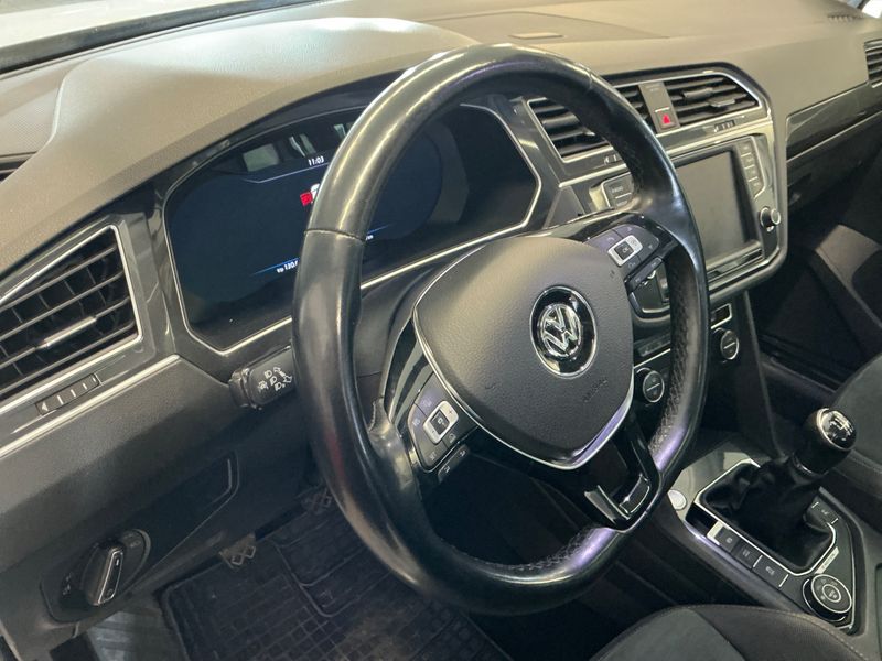 Volkswagen Tiguan 2.0 TDI Highline 4Motion BlueMotion Tech 2016 – снимка 26