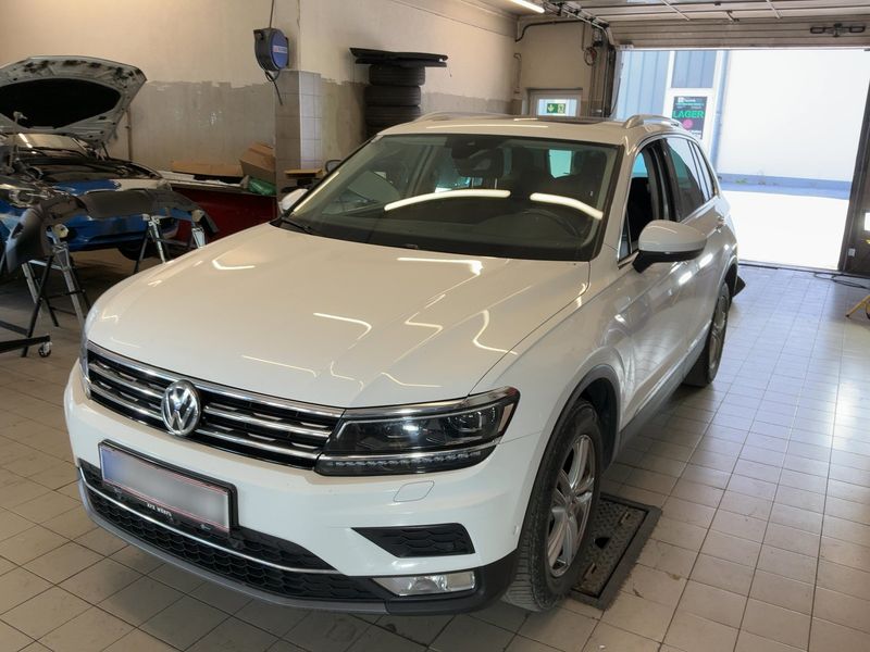 Volkswagen Tiguan 2.0 TDI Highline 4Motion BlueMotion Tech 2016 – снимка 1