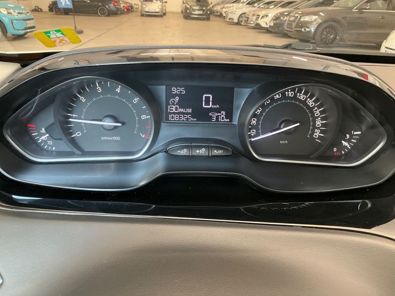Peugeot 208 1.2 PureTech Like 2017 – снимка 4